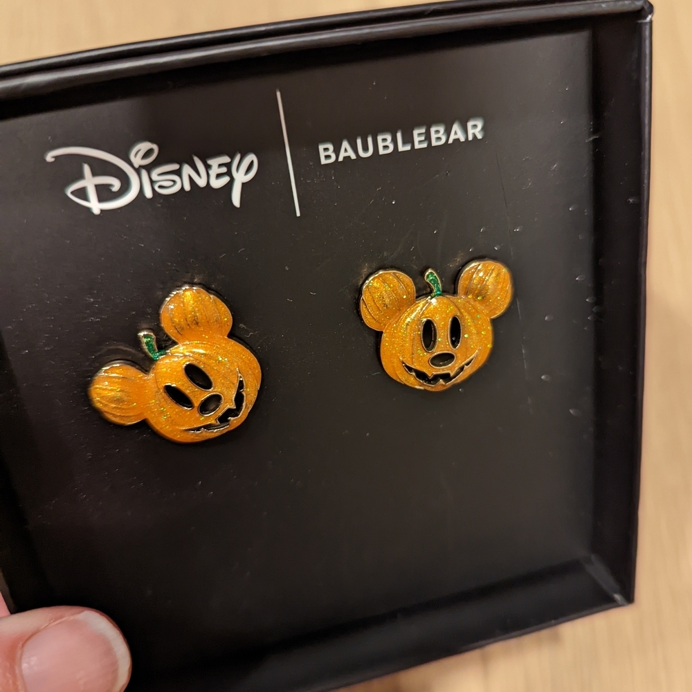 Disney Mickey Halloween Mouse Earrings Set - Picture 4 of 5